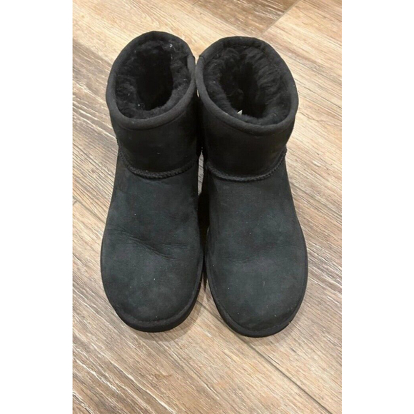 UGG Classic Mini II Women's Boots - Black, US 6 - Picture 4 of 4